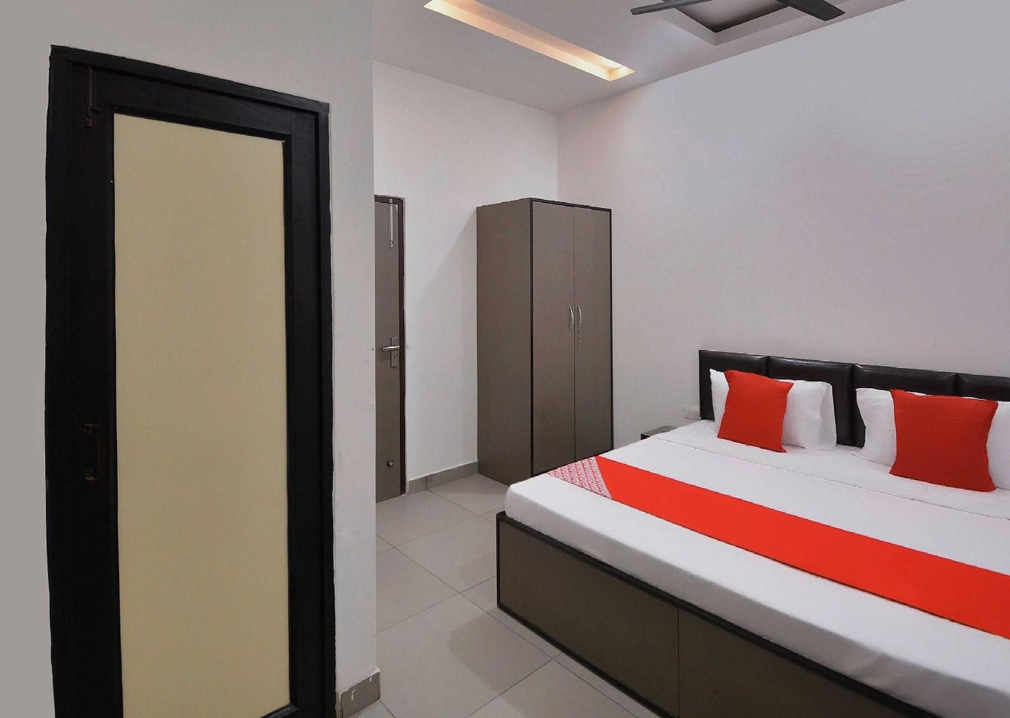 Hotel O White Solitaire لوديانا المظهر الخارجي الصورة