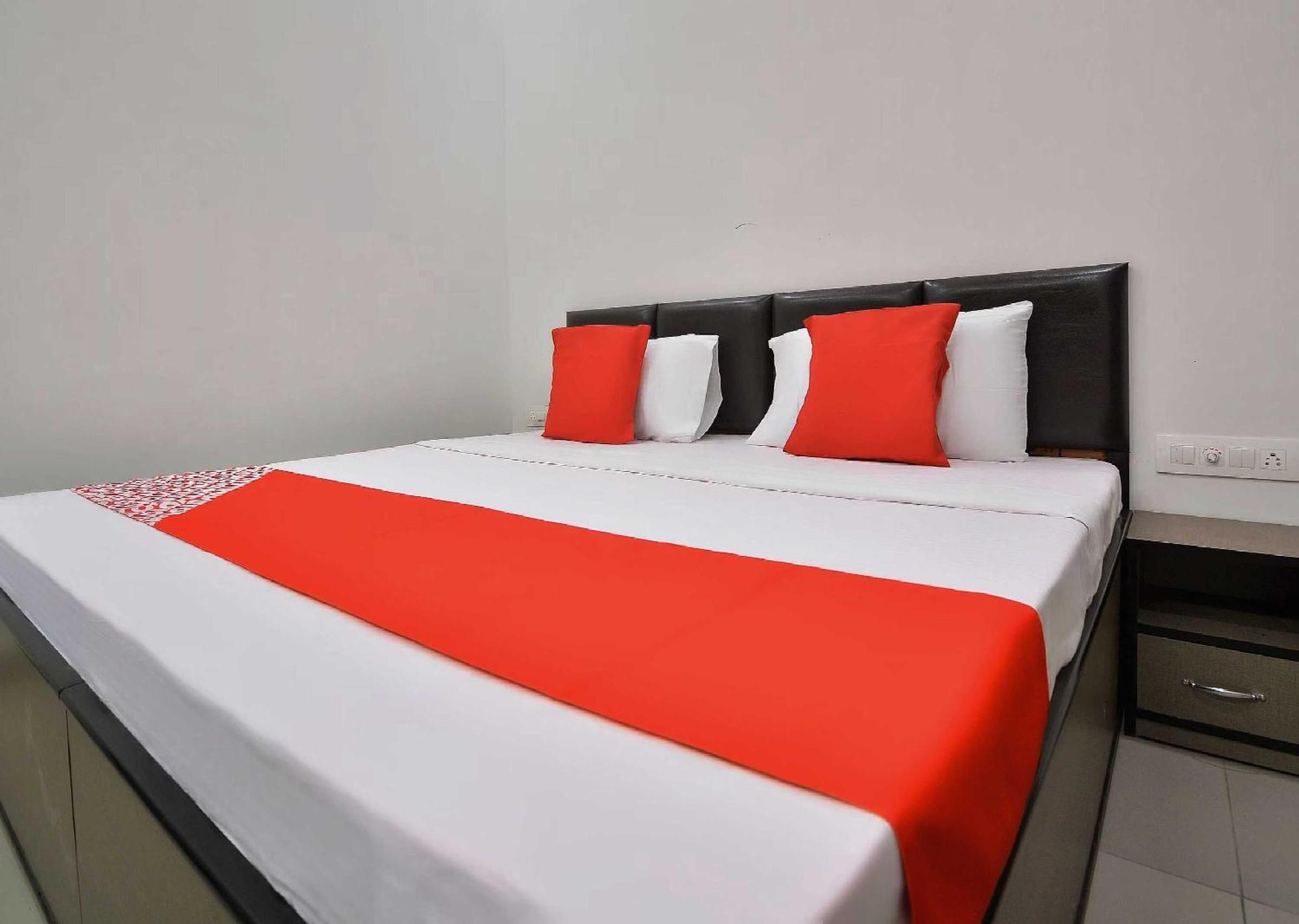 Hotel O White Solitaire لوديانا المظهر الخارجي الصورة