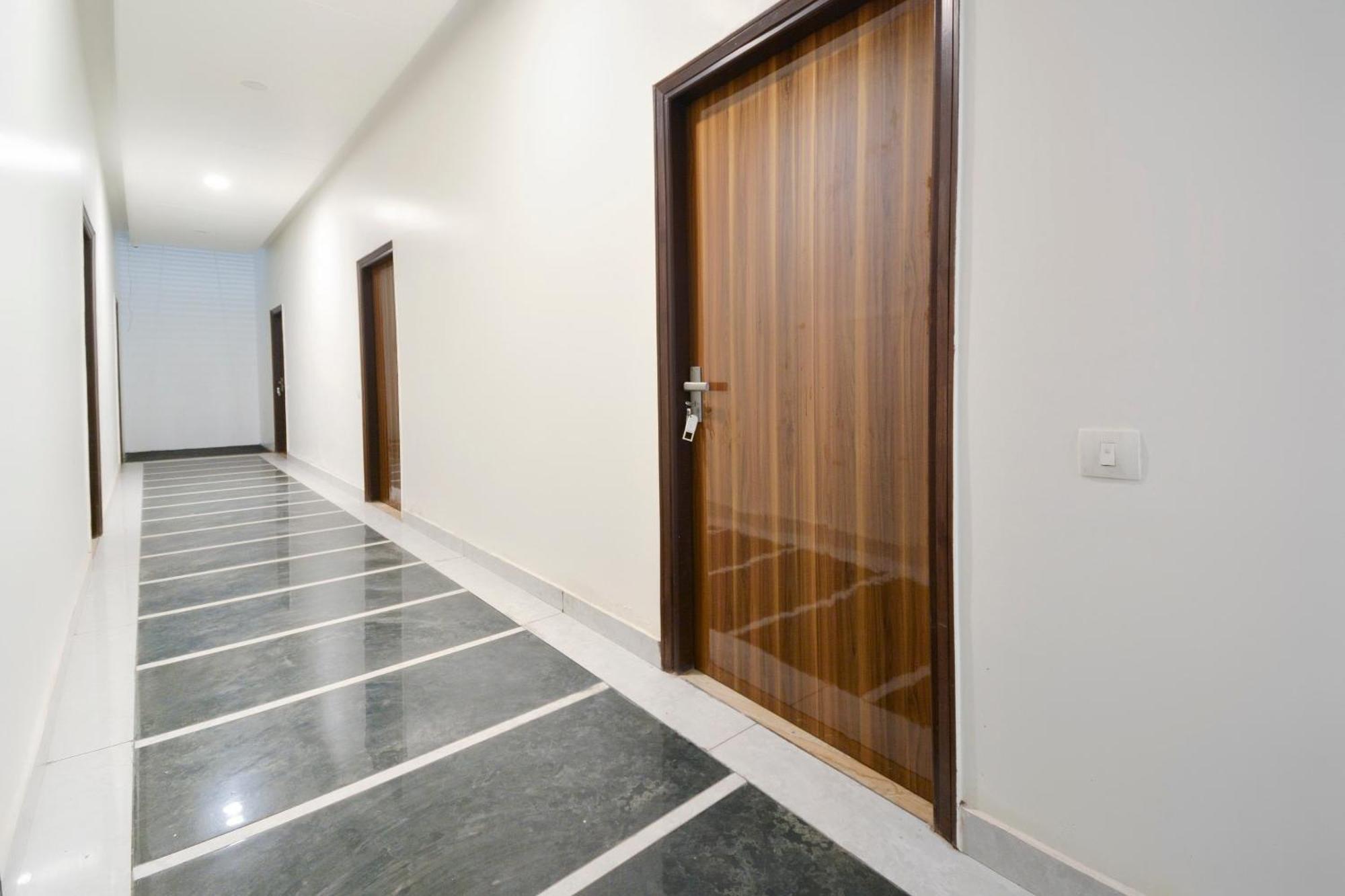 Hotel O White Solitaire لوديانا المظهر الخارجي الصورة