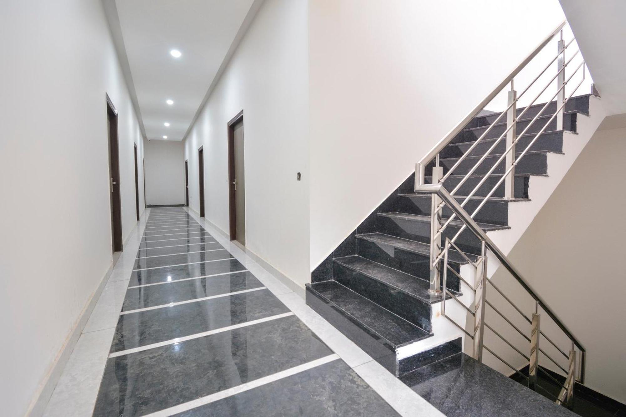 Hotel O White Solitaire لوديانا المظهر الخارجي الصورة
